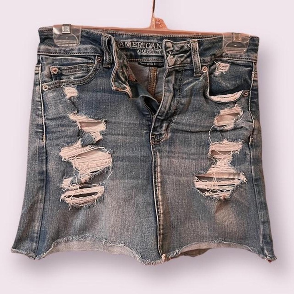 american eagle distressed denim skirt
